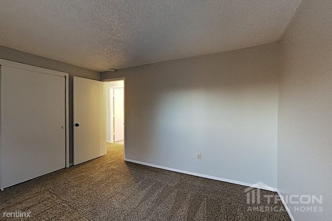 Building Photo - 4145 Mira Loma Dr