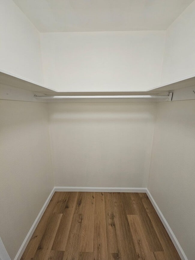 Building Photo - Buchanan-4 plex