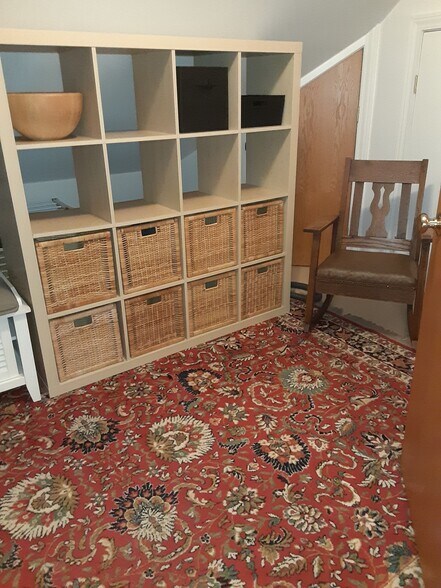 Changing room - 2422 N Drake Ave