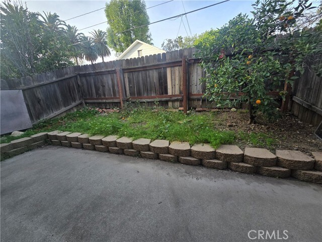 Building Photo - 448 N Terry Way