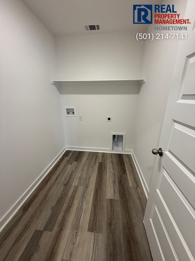 Building Photo - 4340 Sloan Dr