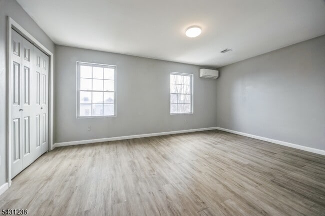 Building Photo - 708 Ocean Ave