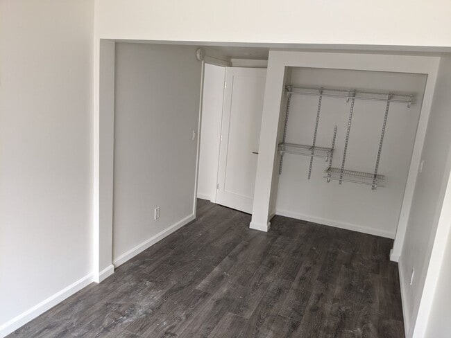 Building Photo - 694-696 Church St