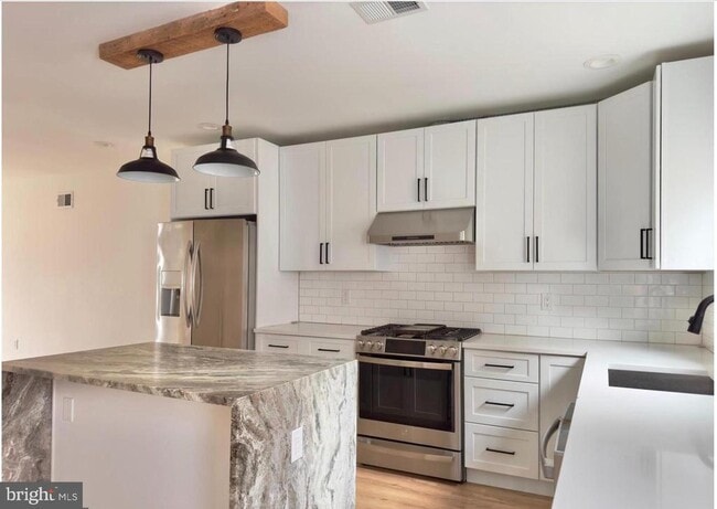 Building Photo - 2503 Ingersoll St