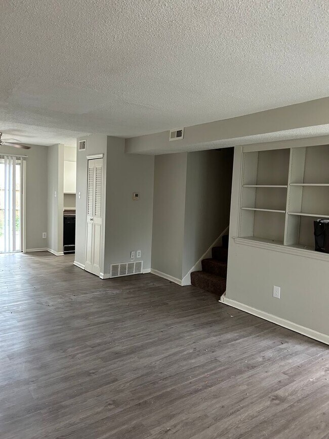 Building Photo - 3736 Cambridge Station Dr