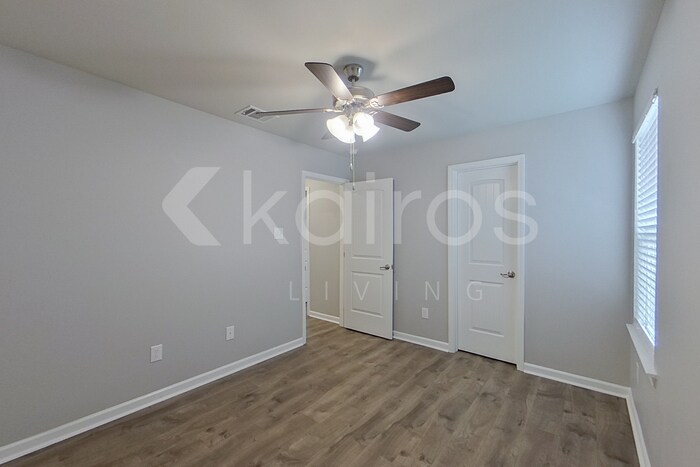Building Photo - 126 Yardley Ct