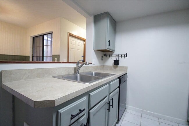 Building Photo - 900 SW 62nd Blvd