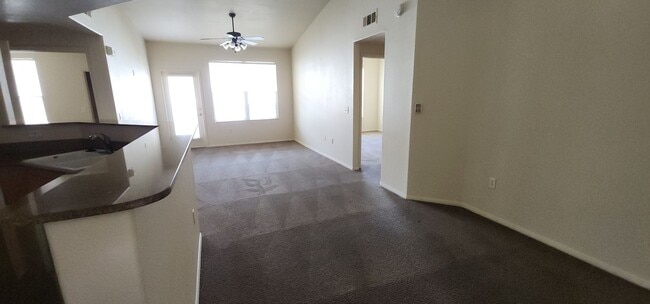 Building Photo - Fantastic 2Bed/2Bath Condo in Southwest Area