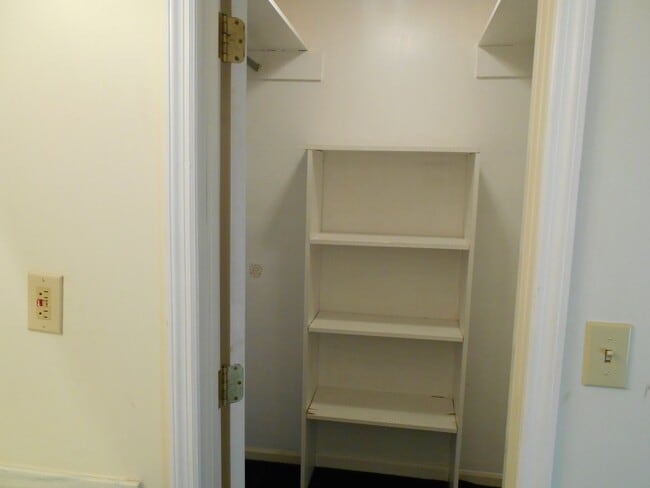 Building Photo - Spacious 3 bedroom, 3 bath home located off HWY 501