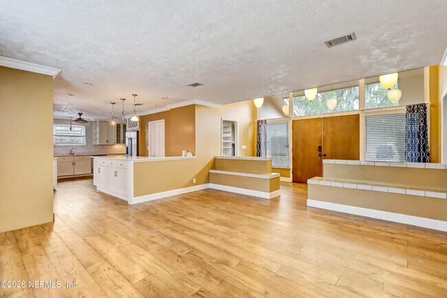 Building Photo - 4328 Savannah Ave