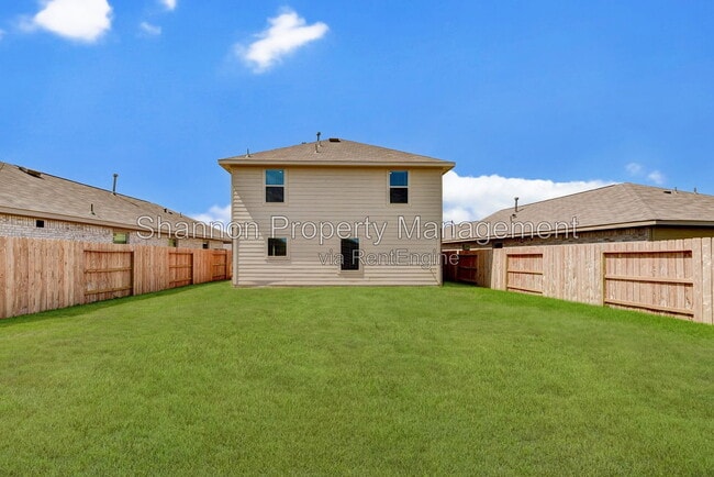 Building Photo - 7418 Clover Chase Dr