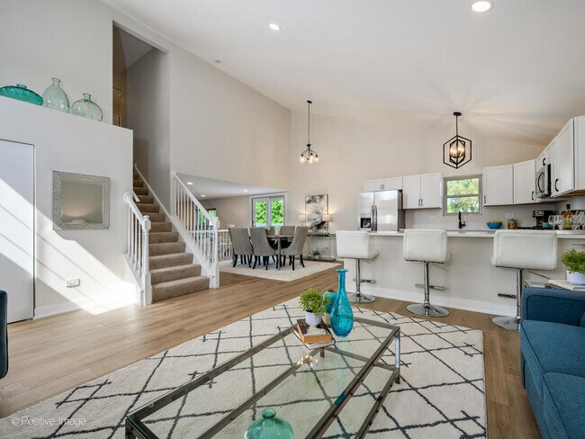 Building Photo - 5309 Pine Trails Cir