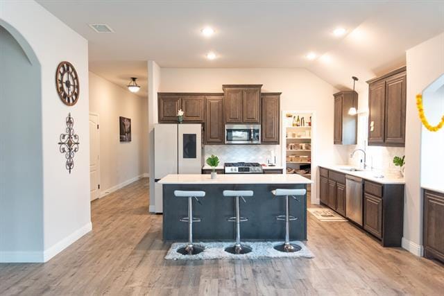 Building Photo - 809 Woodview Ct