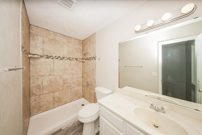 Building Photo - 11901 Blue Moon Ave