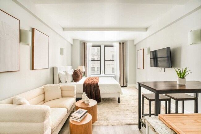 Building Photo - 240 W 73rd St