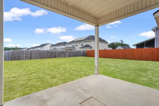 Building Photo - COMING EARLY JUNE 2026! (Pet Friendly)