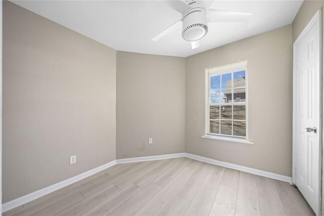 Building Photo - 92 Ormond St SE
