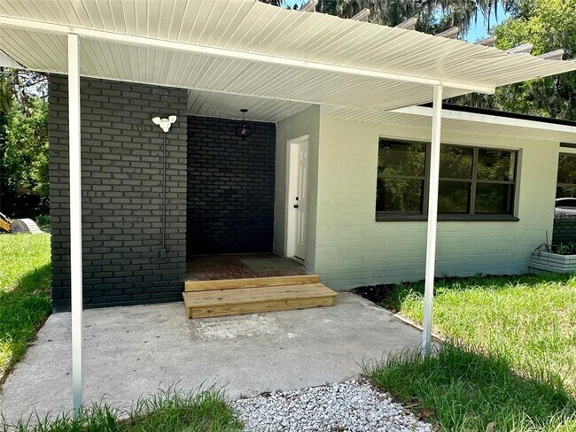 Building Photo - 12104 NW US Hwy 441