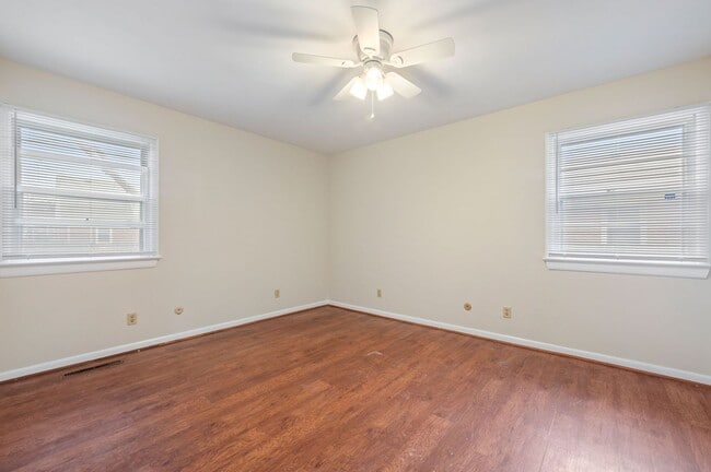 Building Photo - 721 Mayfield Ave