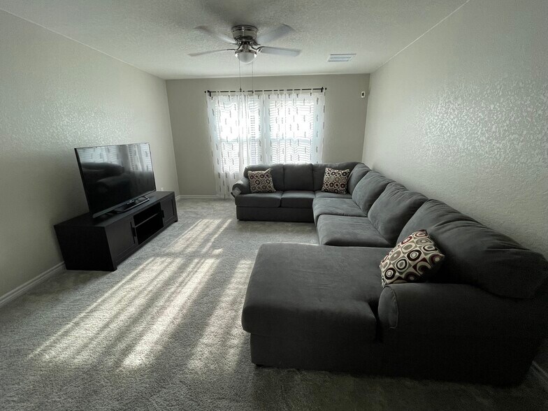 Upstairs living space - 3259 Comanche Xing