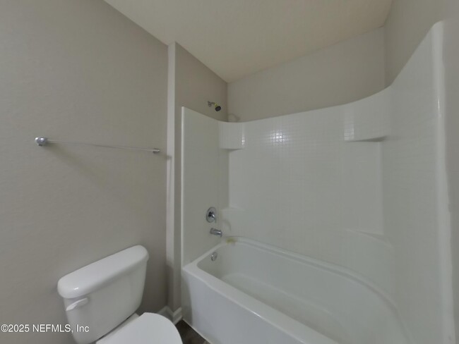 Building Photo - 1987 April Oaks Dr