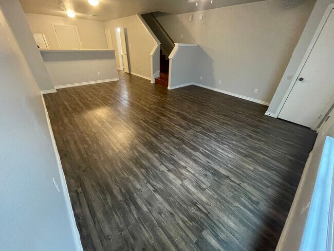 Building Photo - 24 Bratton Dr