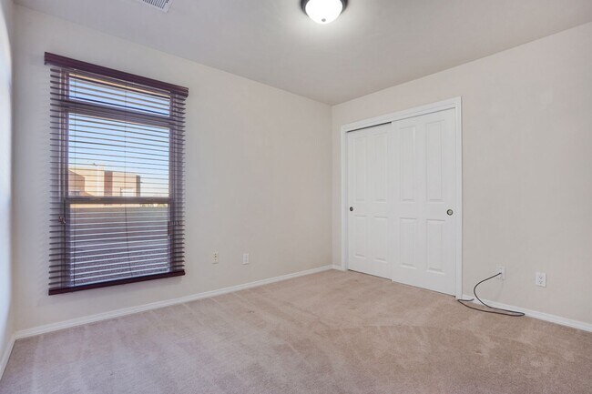 Building Photo - **Beautiful Corner Lot Home – 3 Bed | 2.5 Bath | 2-Car Garage**