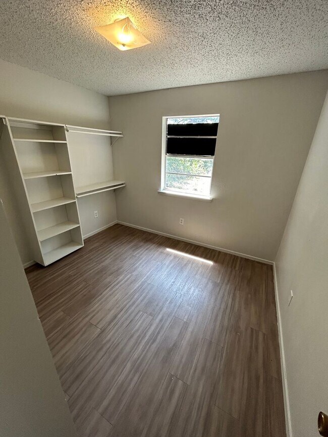 Building Photo - A hassle-free lifestyle