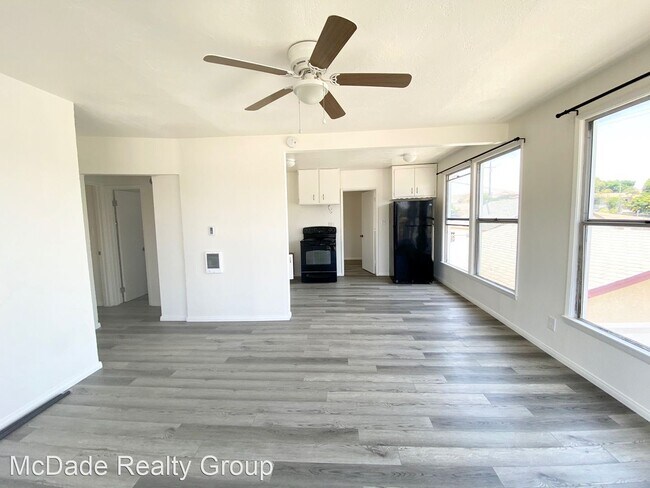 Building Photo - 30-32 Laurel Ave