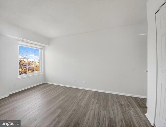 Building Photo - 7680 Tremayne Pl