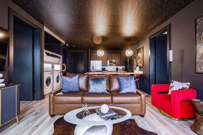 Primary Photo - 245 Hermitage Ave