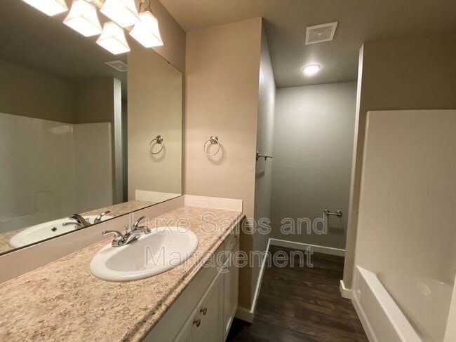 Building Photo - 1503 MacAlpine St