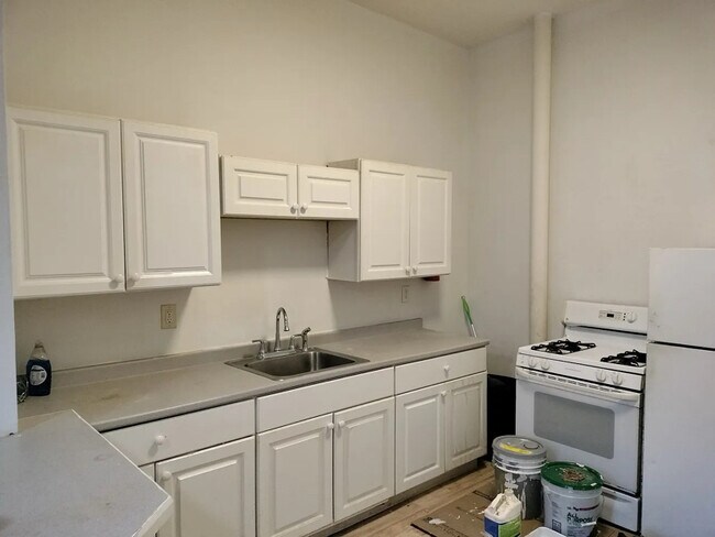 Building Photo - 269 S Johnston Ave