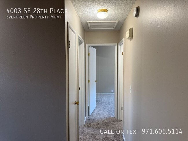 Building Photo - 4003 SE 28th Pl