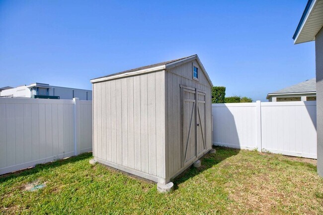 Building Photo - 244 Bella Verano Way