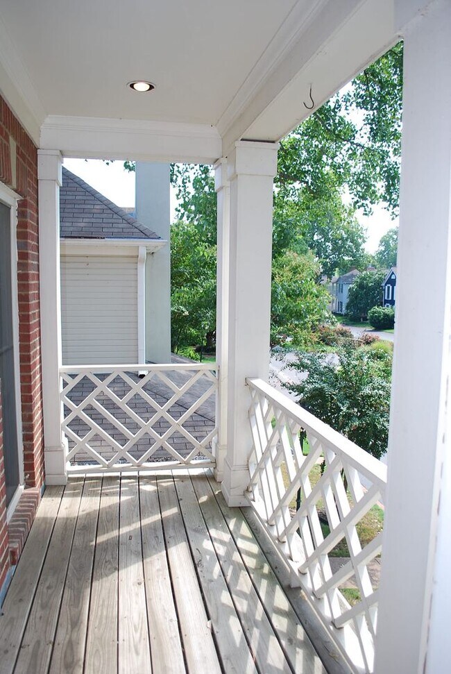 Building Photo - EXECUTIVE LIVING AT HARBOR TOWN