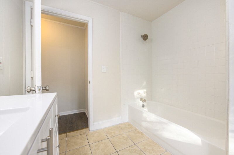 Building Photo - 4006 Niagara St