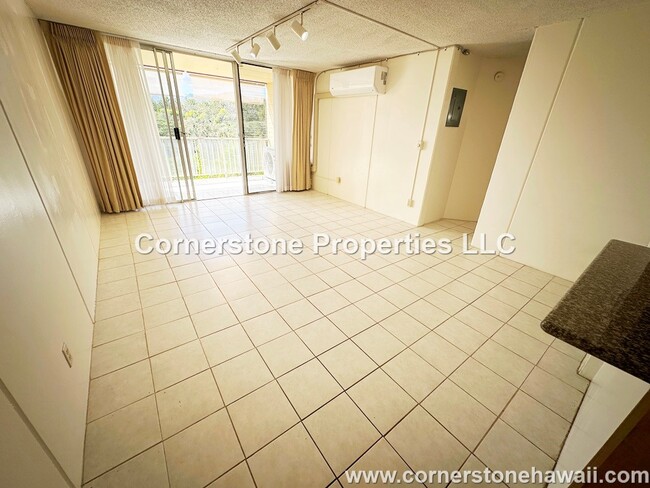 Building Photo - 95-2048-2048 Waikalani Dr