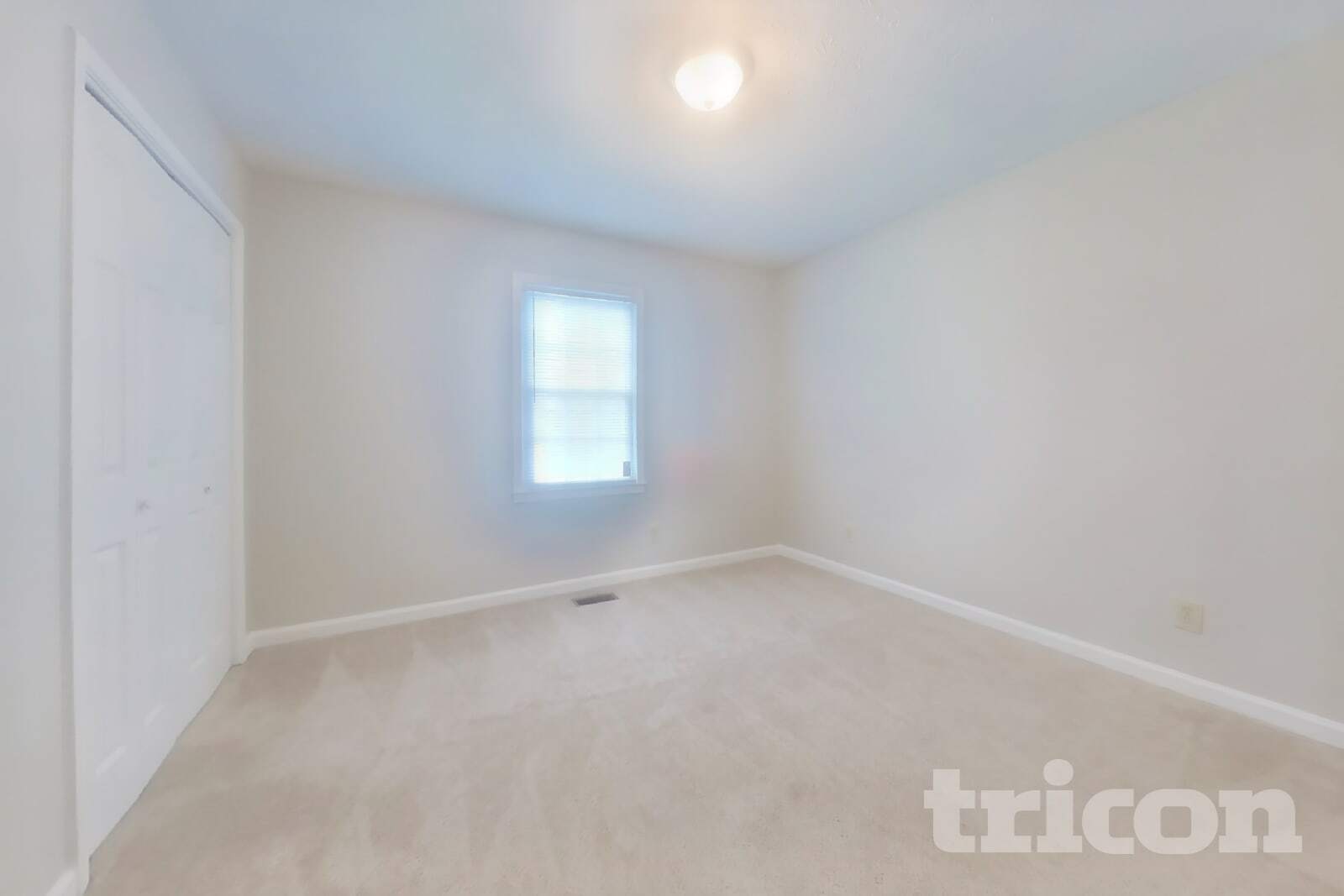 Building Photo - 234 Deerchase Dr