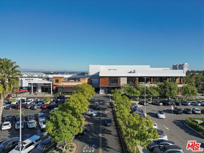 Building Photo - 8371 Northgate Ave