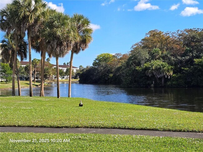 Building Photo - 2900 NW 42nd Ave