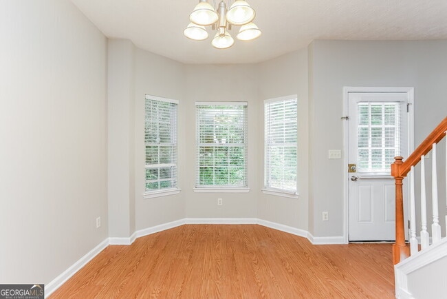 Building Photo - 7470 Royale Ct