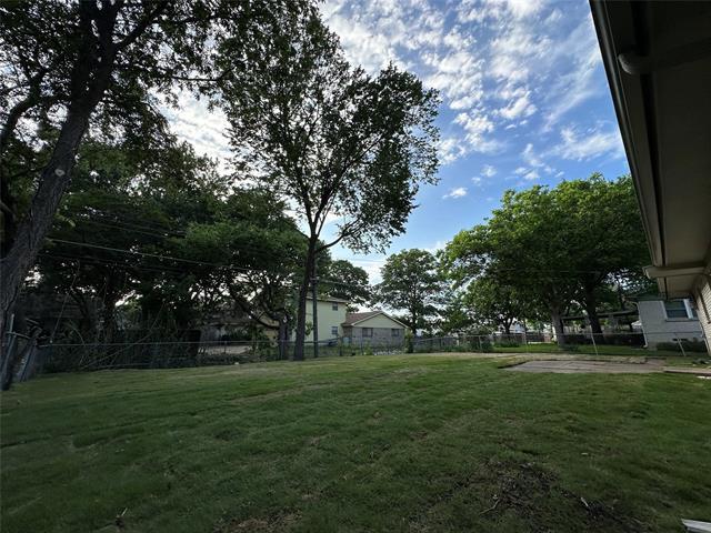 Building Photo - 1705 Nantucket Dr
