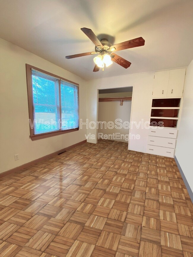 Building Photo - 524 N Johnson St