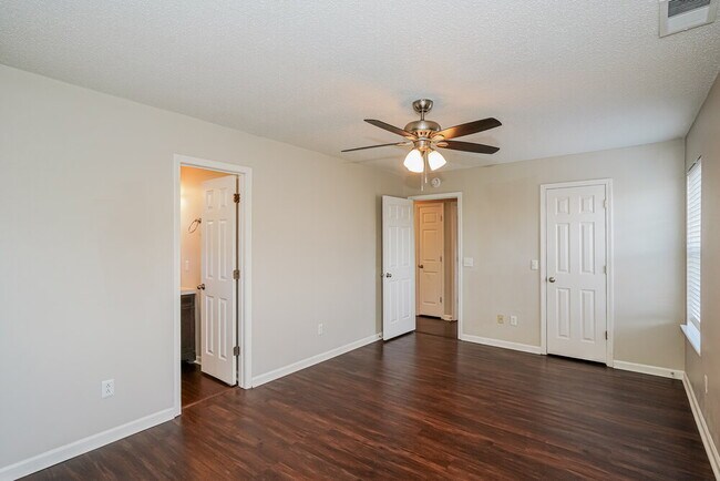 Building Photo - 306 Hank Aaron Cove