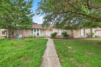 Building Photo - 2334 Autumn Springs Ln