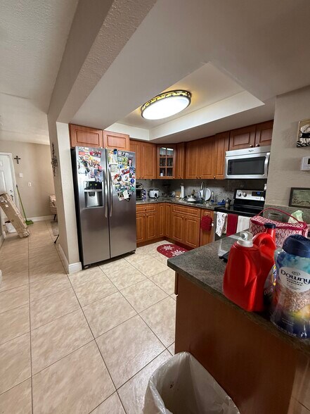 Building Photo - 10971 SW 5th St