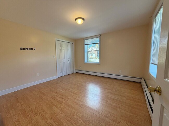 Building Photo - 122 Church St