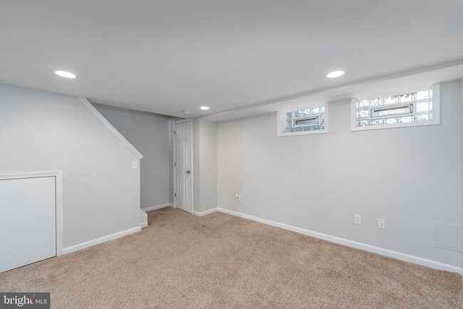 Building Photo - 8321 Byington Rd