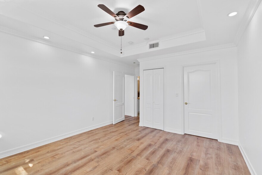 Building Photo - 600 E Magnolia Blvd